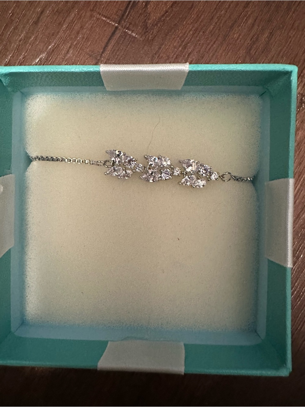 Zirconia Bracelet Leaf Chain Bracelet - platinum plated